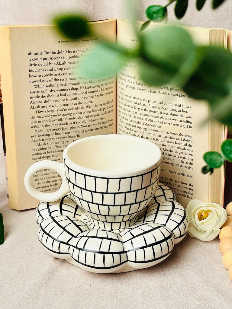 [7531849908312] Checkered Bubble Cup & Saucer