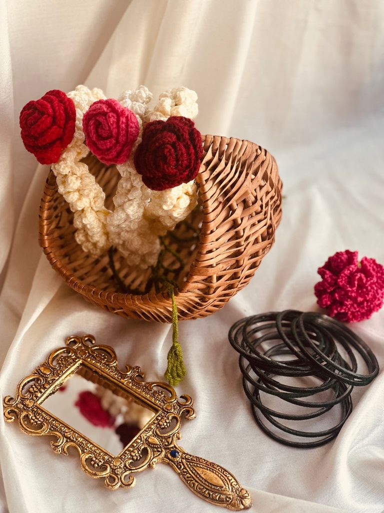 Hand knit Crochet Gajra (Crochet)