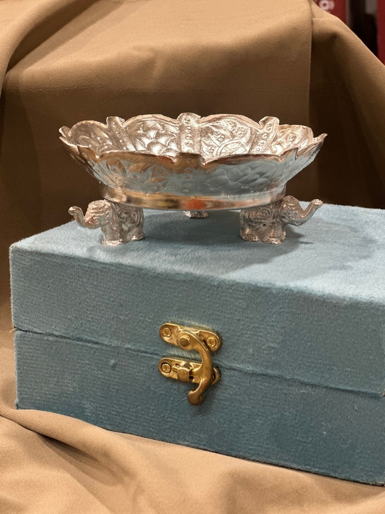 German Silver Three-Elephant Dry Fruit Bowl – Festive Gifting (German Silver)